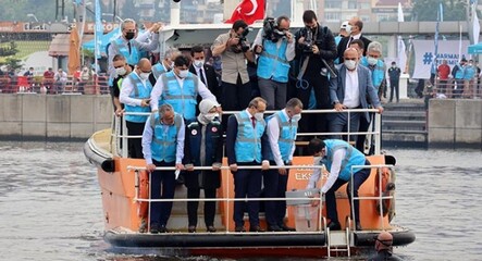 Denizin altına oksijen verecek cihaz İzmit Körfezi’ne bırakıldı - gundem