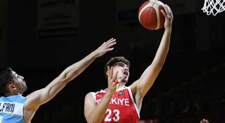 Olimpiyat Elemeleri: 12 Dev Adam'dan ilk galibiyet - spor