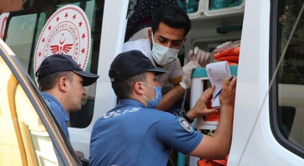 Evin tavanı üstüne düştü, kulağı koptu - yasam