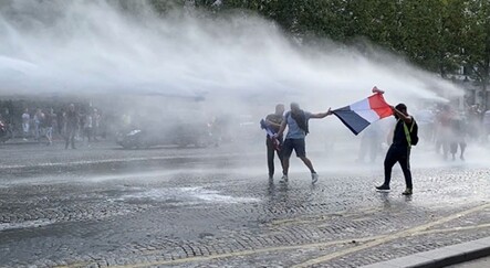 Fransa'da aşı karşıtı protesto - dunya