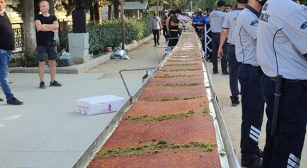 Hatay'da 82 metrelik künefe yaptılar - gundem