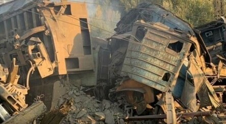 Rusya'da iki yük treni birbirine girdi: 2 ölü - dunya
