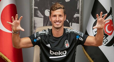 Salih Uçan resmen Beşiktaş'ta - spor