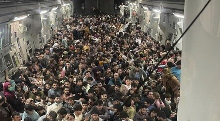 Afgan gazeteci kargo uçağıyla kaçışını anlattı: Tamamen felaketti - dunya