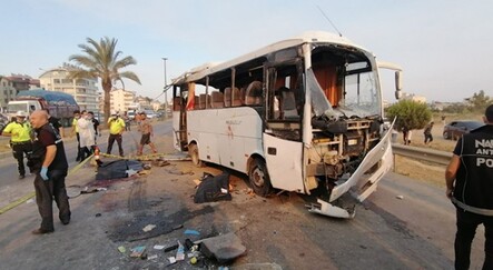 Antalya'da havaalanına giden tur otobüsü kaza yaptı, 3 ölü var - yasam