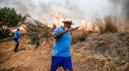 Atina'da yangın devam ediyor! 4 yerleşim birimi boşaltıldı - dunya