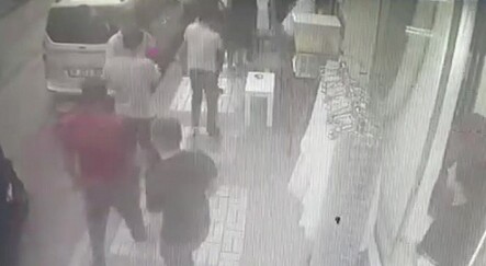 Bursa'da çay ocağına silahla ateş açıldı: 1'i ağır 2 yaralı - gundem