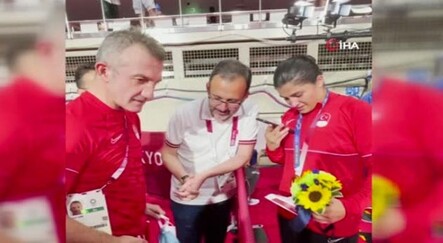 Erdoğan’dan Türkiye’nin altın kızı Busenaz’a tebrik - spor