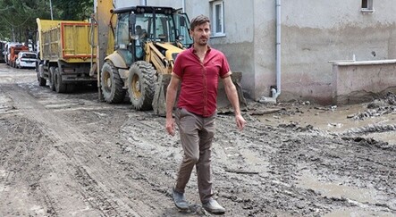 Hasta babasını kurtarmak için koştu! Selin ortasında mahsur kaldı - gundem