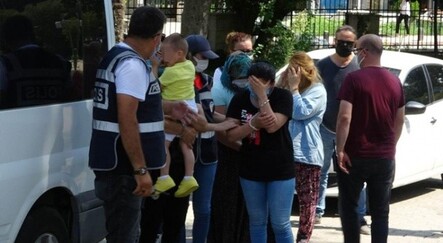 Hırsızlık zanlısı kadın adliyeye giderken göbek attı - gundem
