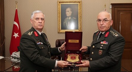 Kara Kuvvetleri Komutanlığında devir teslim - dunya