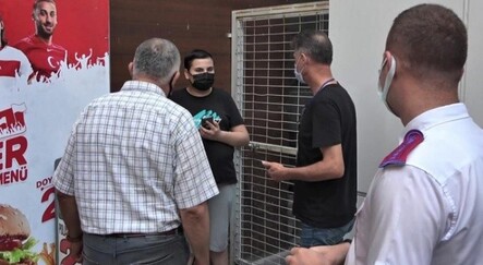 Karantinada olması gerekiyordu, AVM girişinde yakalandı - yasam