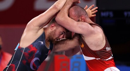 Milli güreşçi Süleyman Karadeniz yarı finalde - spor
