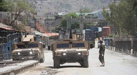 Taliban durdurulamıyor! Afganistan 18. vilayet merkezini de kaybetti - dunya