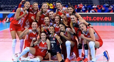 Avrupa Şampiyonası'nda Filenin Sultanları bronz madalya kazandı! - spor