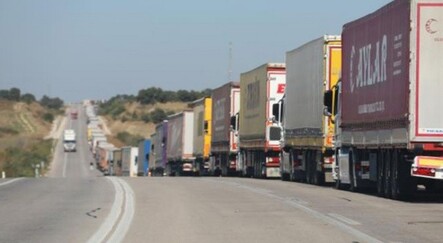 Bulgaristan sınırında 20 kilometrelik TIR kuyruğu oluştu - dunya
