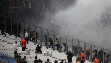 Fransız polisi Galatasaray taraftarına biber gazı sıktı - spor