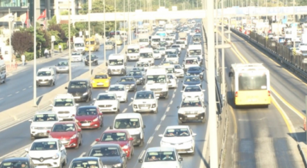 İstanbul'da yüz yüze eğitim başladı! Trafik yoğunluğu ise yüzde 51'lerde - gundem