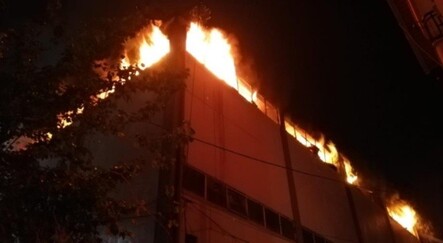 İzmir’de orman ürünleri depo ve atölyesinde yangın - yasam