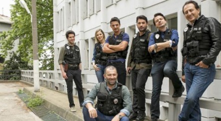 Kanal D'nin sevilen dizisi Arka Sokaklar'a iki yeni isim - magazin