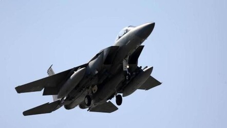 Katar, ABD'den aldığı 3 savaş uçağını test etti - dunya