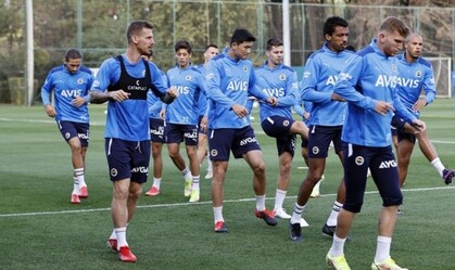 Sivas maçı hazırlıklarını tamamlayan Fenerbahçe kampa girdi - spor