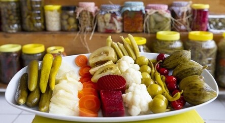 'Limon mu sirke mi' tartışmasına son: Turşuya çay ve asma yaprağı önerisi - yasam