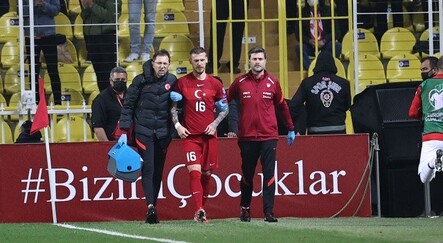 A Milli Takım'da iki futbolcu kadrodan çıkarıldı - spor