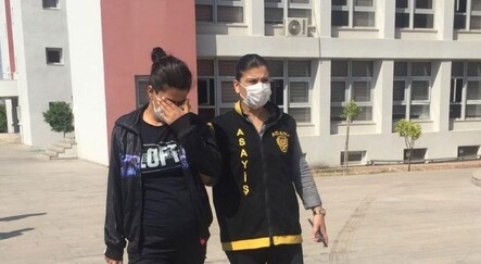 Adana ilginç hırsızlık: Hamile kadın çilingirci çağırıp komşusunu soydu! - yasam