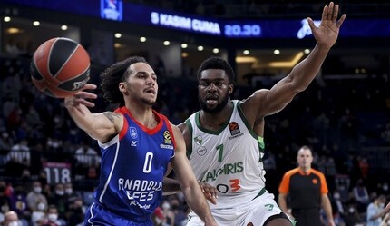 Anadolu Efes'ten Zalgiris Kaunas'a 34 sayı fark - spor