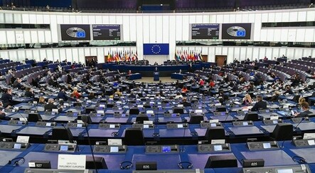 Avrupa Parlamentosu AB Komisyonuna dava açıyor sebebi: Polonya ve Macaristan - dunya