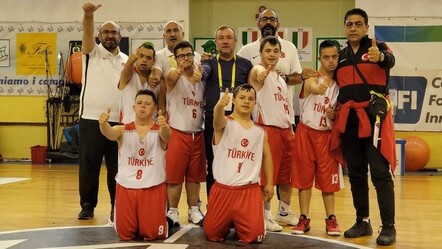 Down sendromlu milliler İtalyanları da devirdi - dunya