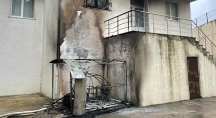 Elektrikli motosiklet alev aldı, apartman yanmaktan son anda kurtuldu - yasam