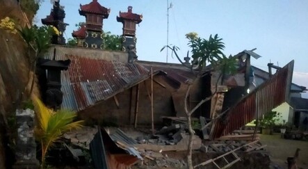 Endonezya'da 4.8 büyüklüğünde deprem - dunya