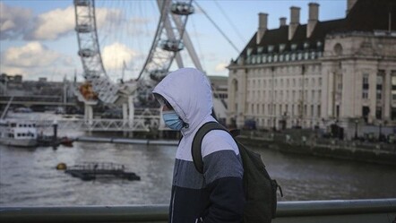 İngiltere'den yeni uygulama: Tam aşılı yolcuları alacak - dunya