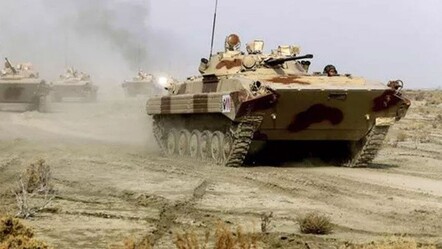 İran Azerbaycan sınırında savaş tatbikatı - dunya