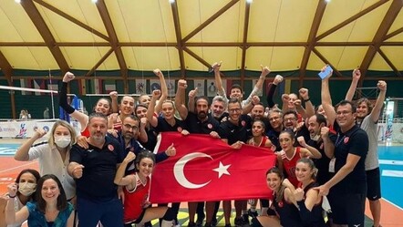 İşitme Engelliler Kadın Voleybol Milli Takımı'ndan büyük başarı: Dünya şampiyonu oldular - spor