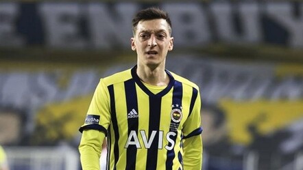 Mesut Özil ve Pereira arasında ipler gerildi! Ünlü futbolcu çılgına döndü - spor