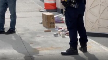 New York'ta Türkevi'nin önüne şüpheli paket bırakıldı - dunya