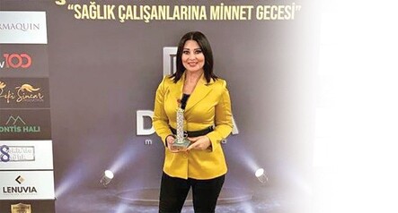 Yaprak Hırka'ya 'en iyi ekonomi spikeri' ödülü - ekonomi