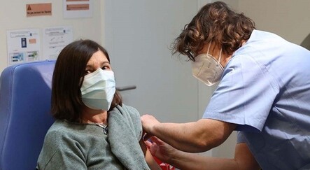 Belçika'da aşı yaptırmayan sağlık personelinin işine son verilecek - dunya
