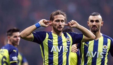 Derbide kazanan Kanarya | Fener'e düğün, Cimbom'a hüzün - yasam