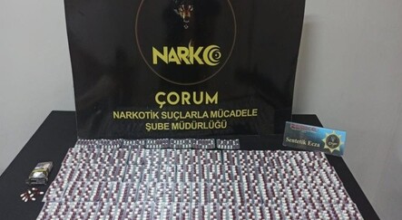 Dur ihtarına uymayıp kaçtılar, araçtan yüzlerce uyuşturucu çıktı - turkiye