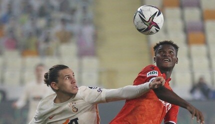 Galatasaray Avrupa'da lider, ligde derbeder - dunya