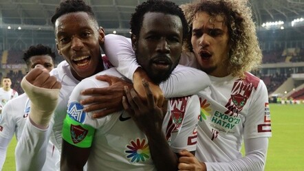 Hatayspor, Antalyaspor karşısında 3 puanı 3 golle aldı - spor