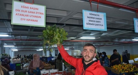Ispanak satışları düşen esnaf çözümü afiş asmakta buldu - ekonomi