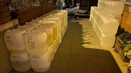 İstanbul'da operasyon, tonlarca kaçak alkol ve parfüm ele geçirildi - gundem