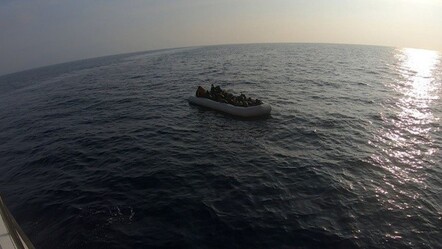 İzmir açıklarında 59 göçmen kurtarıldı - yasam