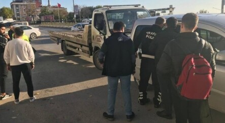 Kendisini durduran polise mukavemet gösterdi, gözaltına alındı - gundem