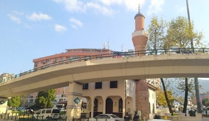 Ölüm tehlikesi geçirmeden bu camiye giriş yok - magazin